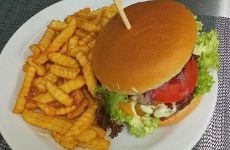 Restaurace-a-penzion-U-Silhu-burger