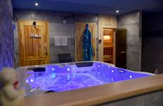 Wellness-s-vířivkou-a-saounou-Penzion-Tuček